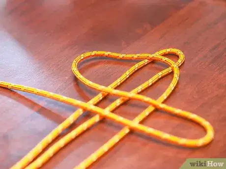 Imagen titulada Make a Paracord Bracelet Step 17