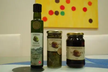 Imagen titulada Family Selection Olive Oil, Nonna's Crushed Olives, Nonna's Whole Olives   Kyneton Olives