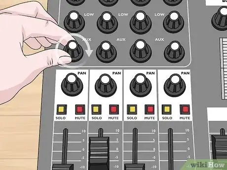 Imagen titulada Use a Mixer Step 14