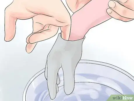 Imagen titulada Make Wax Hands Step 16