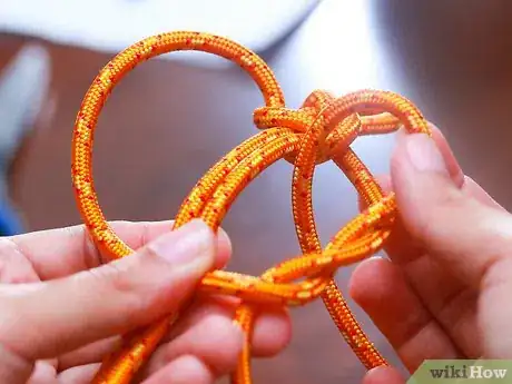 Imagen titulada Make a Paracord Bracelet Step 21