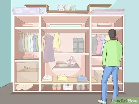 Imagen titulada Organize a Walk in Closet Step 4