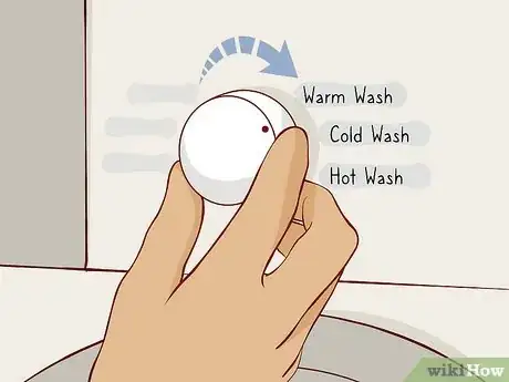 Imagen titulada Wash Your Clothes With Dish Liquid Step 3