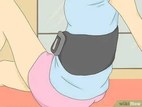 Imagen titulada Exercise While on Your Period Step 15