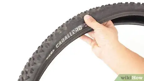 Imagen titulada Replace a Bicycle Tire Step 15