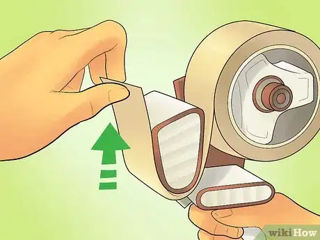 Imagen titulada Load a Tape Dispenser Step 10