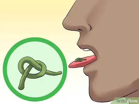 Imagen titulada Tie a Knot in a Cherry Stem With Your Tongue Step 10