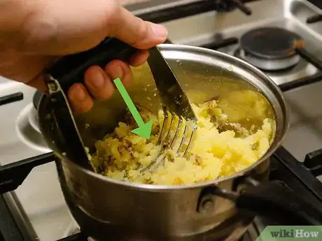 Imagen titulada Cook Mashed Potatoes Step 5