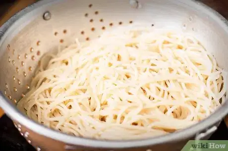 Imagen titulada Cook Pasta Al Dente Step 5