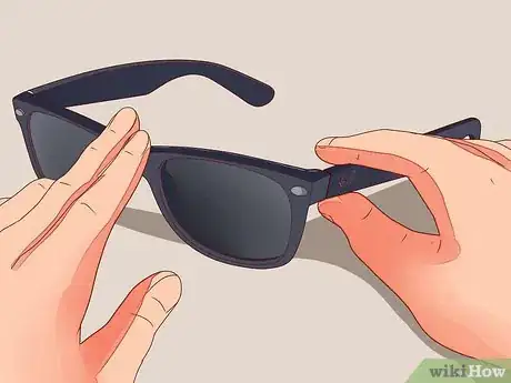 Imagen titulada Tell if Ray Ban Sunglasses Are Fake Step 1