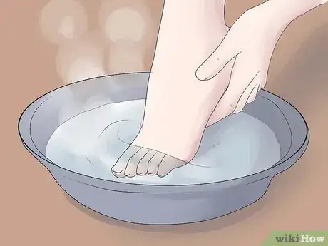 Imagen titulada Perform a Professional Salon Pedicure Step 4