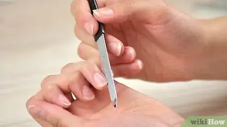 Imagen titulada Cut Your Fingernails and Toenails Step 10