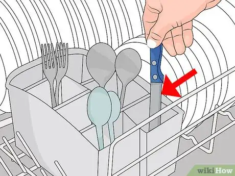 Imagen titulada Load a Dishwasher Step 5
