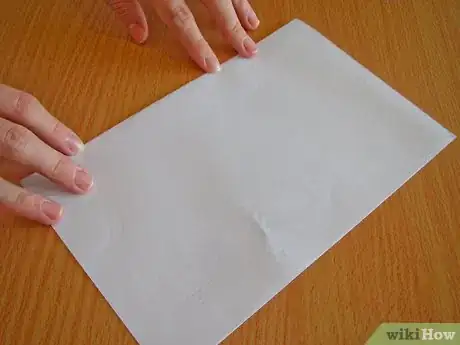 Imagen titulada Cut Paper Without Using Scissors Step 1