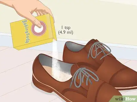 Imagen titulada Remove Odor from Leather Shoes Step 5