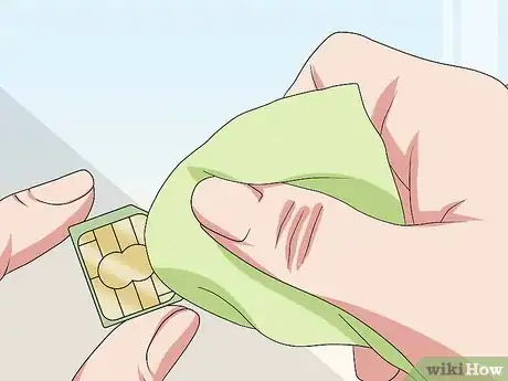 Imagen titulada Clean a SIM Card Step 7