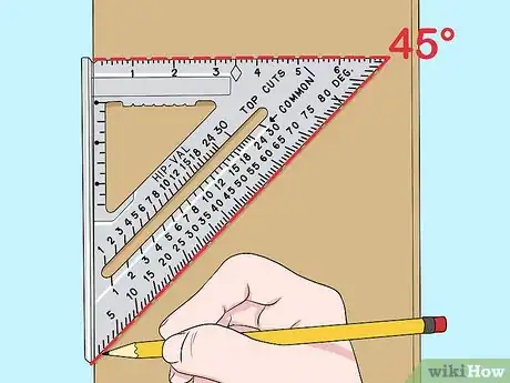 Imagen titulada Use a Speed Square Step 4