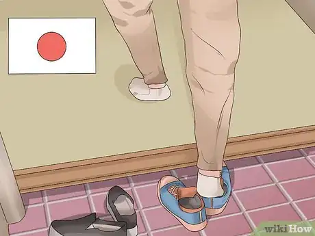 Imagen titulada Ask Someone to Take Off Their Shoes at Your Home Step 11