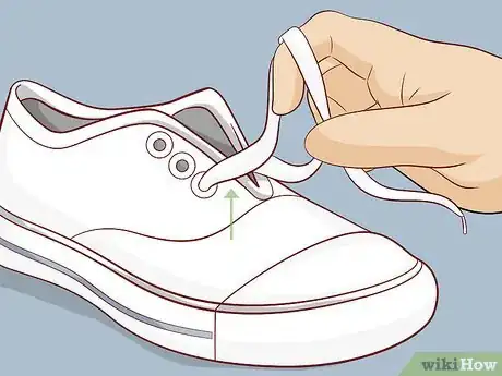 Imagen titulada Customize Your Shoes Step 17