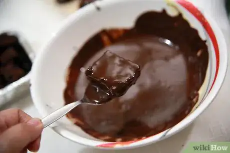 Imagen titulada Make Chocolate Covered Brownie Bites Step 11