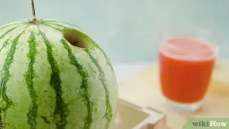 Imagen titulada Make a Vodka Watermelon Step 7