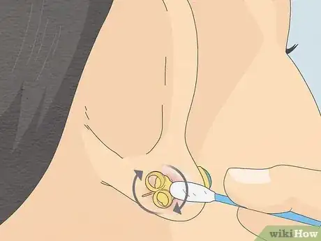 Imagen titulada Clean Your Ear Piercing Step 4