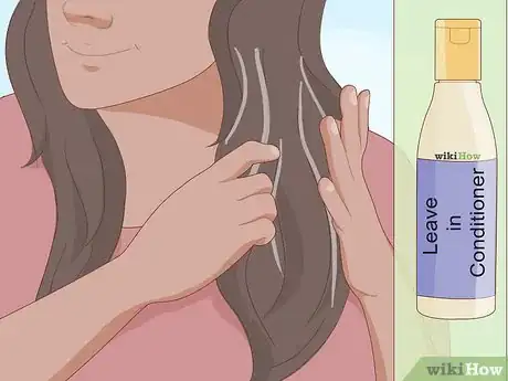 Imagen titulada Get Oil Out of Hair Step 6