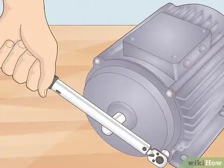 Imagen titulada Clean an Electric Motor Step 5