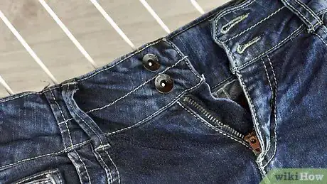 Image intitulée Fix Thigh Holes in Jeans Step 12