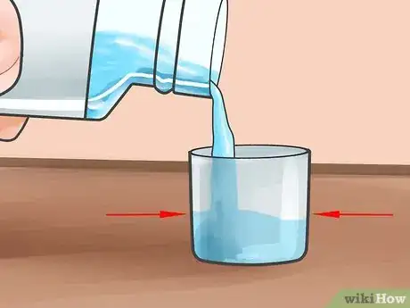 Image intitulée Use Mouthwash Properly Step 6