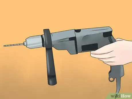 Image intitulée Drill a Clay Pot Step 2