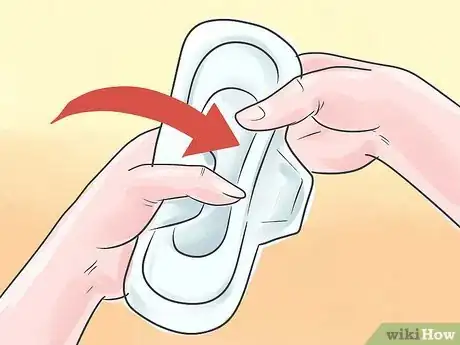 Image intitulée Use a Sanitary Napkin (Pad) Step 4