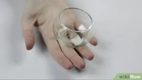 Image intitulée Create a Marble Nail Effect Using Water Step 3