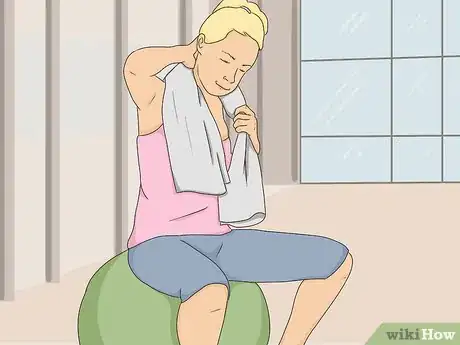 Image intitulée Exercise While on Your Period Step 12