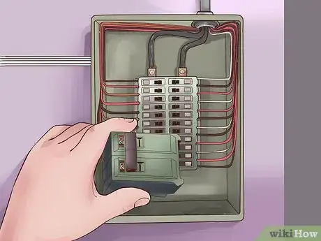 Image intitulée Add a Breaker Switch Step 20