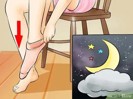 Image intitulée Put on Compression Stockings Step 16