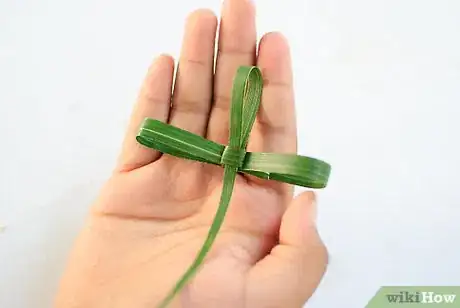 Image intitulée Make a Palm Frond Cross Intro