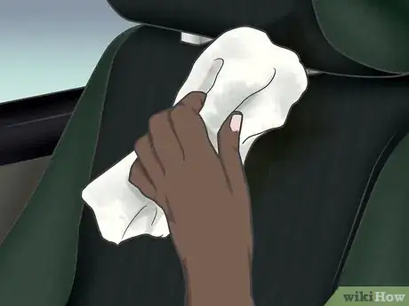 Image intitulée Clean Your Car With Home Ingredients Step 21