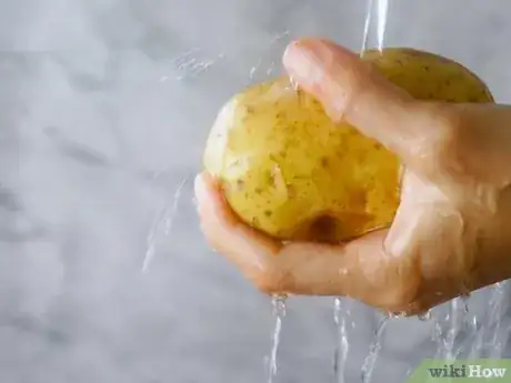 Image intitulée Cook a Potato in the Microwave Step 6