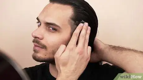 Image intitulée Get a Wet Look Hairstyle for Men Step 11