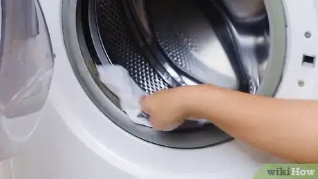 Image intitulée Remove Lint from Clothes Step 20