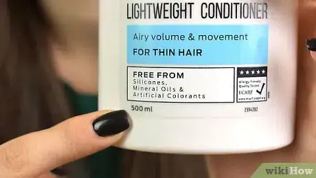 Image intitulée Blow Dry Hair Without Frizz Step 23