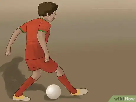 Image intitulée Dribble Like Cristiano Ronaldo Step 7