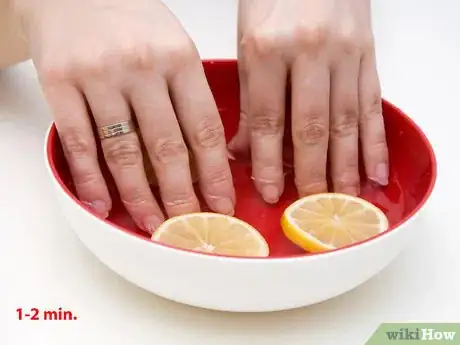 Image intitulée Remove Nail Polish Stains from Your Finger Nails Step 2