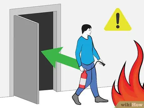 Image intitulée Use a Fire Extinguisher Step 9