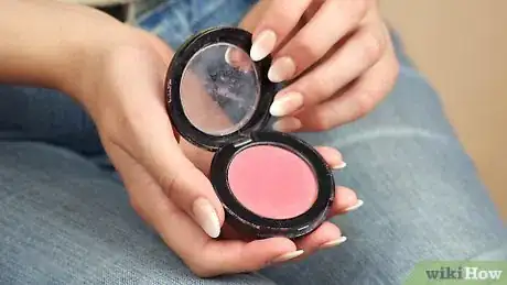 Image intitulée Apply Blush Step 13