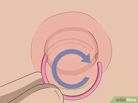 Image intitulée Remove a Nipple Piercing Step 15