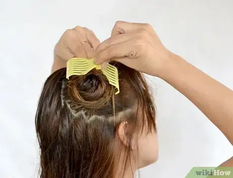 Image intitulée Scrunch Hair Step 5Bullet1