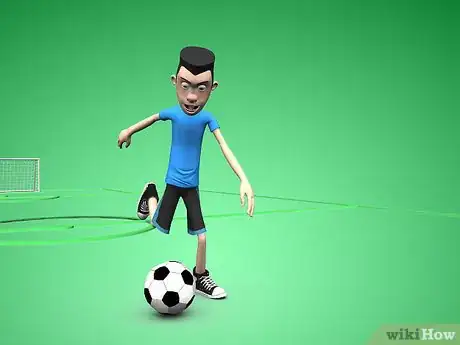 Image intitulée Shoot a Soccer Ball Step 2