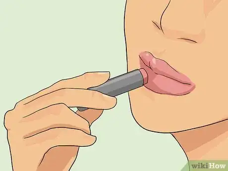 Image intitulée Heal a Swollen Lip Step 10